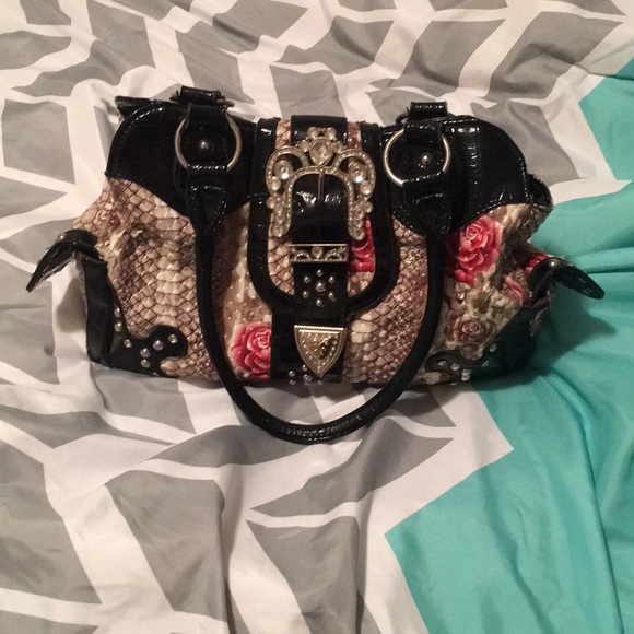 Purse - Picture 2 of 4